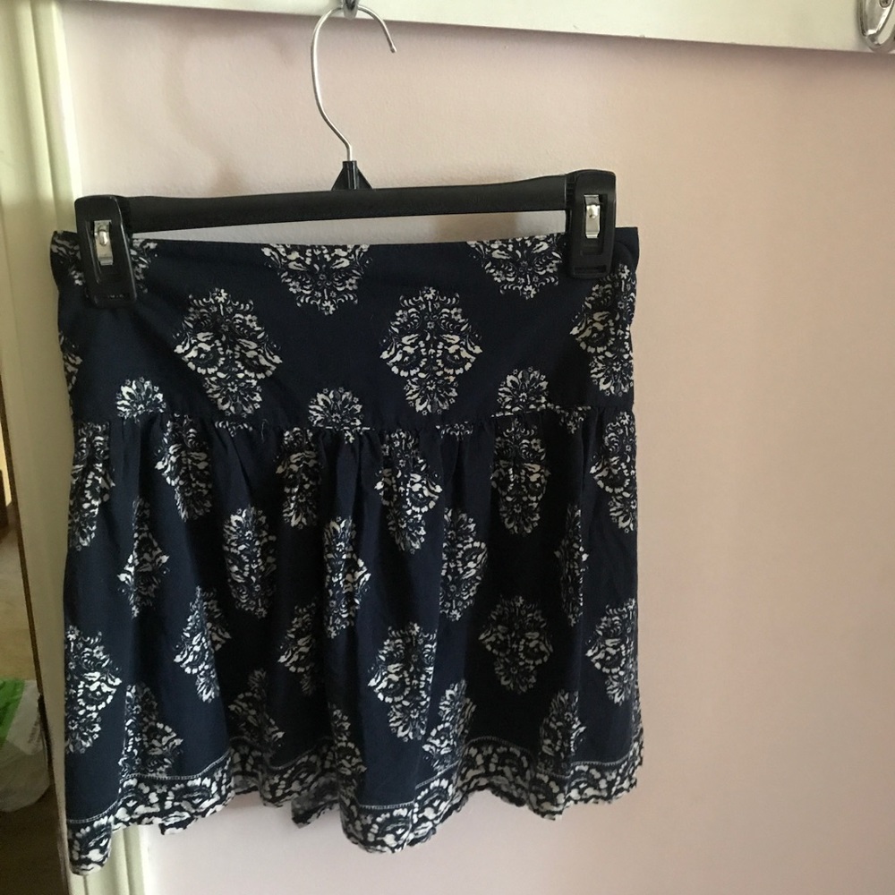 flowy hollister skirt